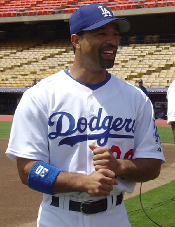 Dave Roberts (baseball manager)